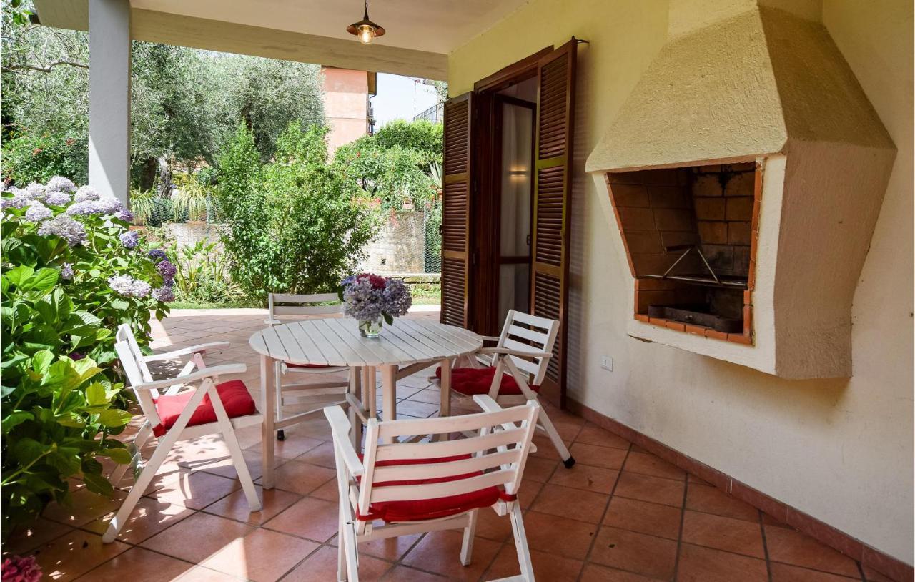 Cozy Home In Anguillara Sabazia With Kitchenette Exterior photo