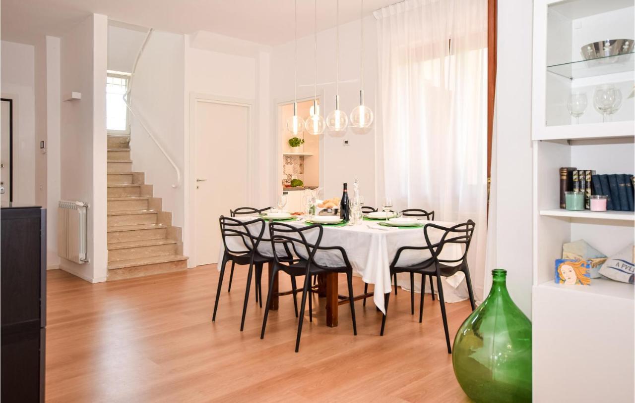 Cozy Home In Anguillara Sabazia With Kitchenette Exterior photo